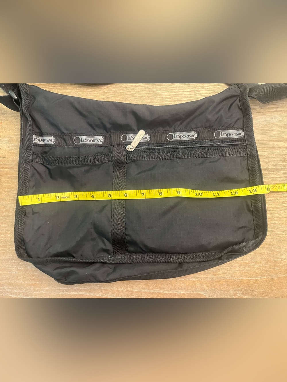 Le SportSac Black Nylon Crossbody Classic Everyday Bag EUC - Picture 6 of 9